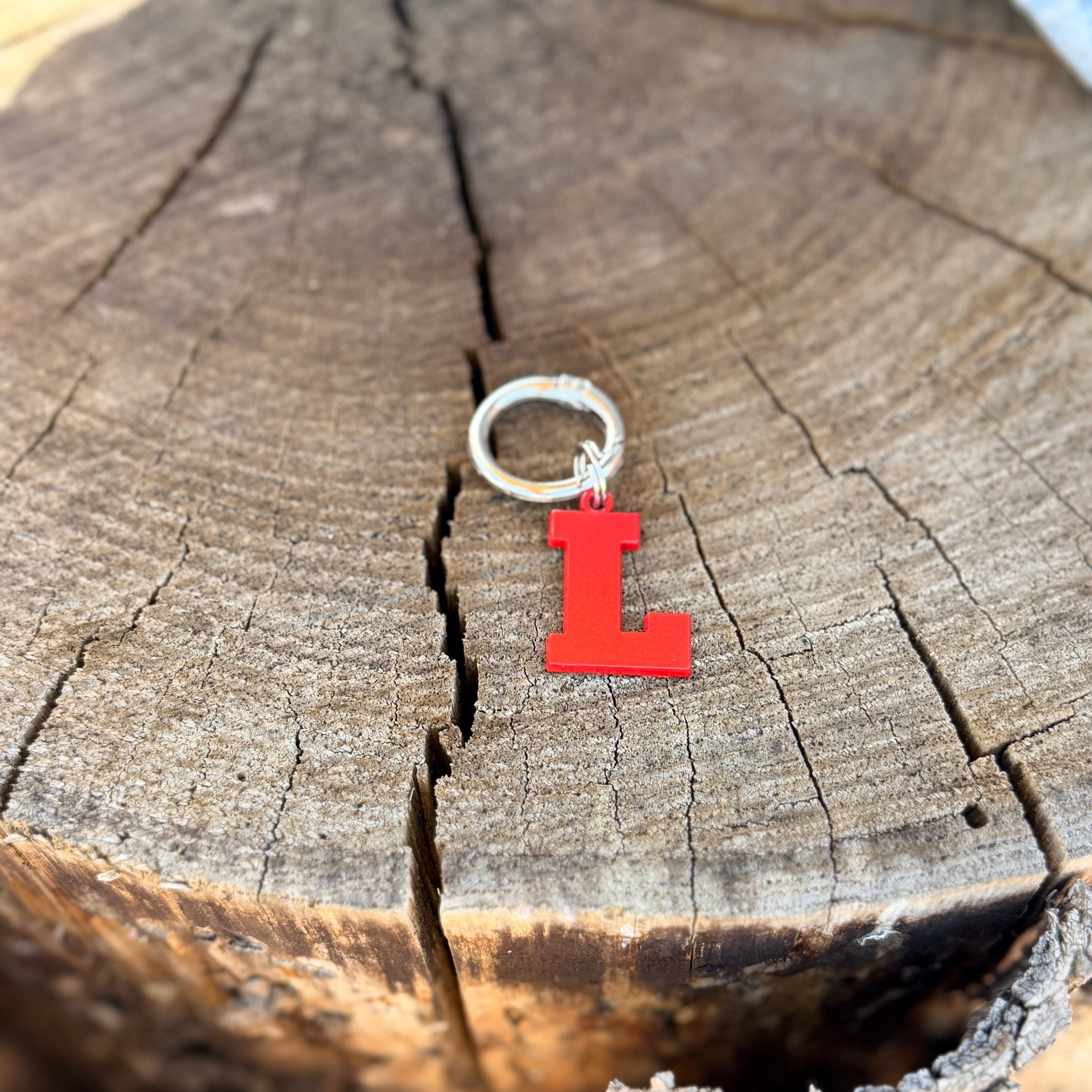 Coloured Dog Tag Letter L (Red)